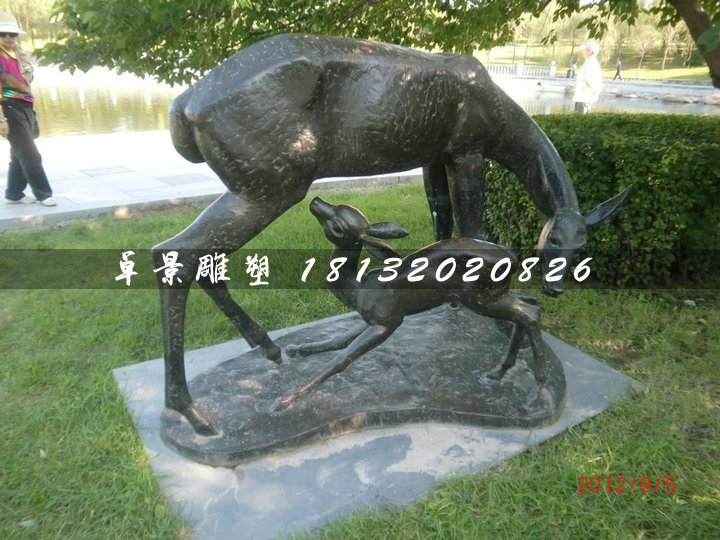 母子鹿銅雕，公園動(dòng)物銅雕