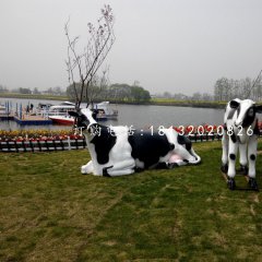 仿真奶牛雕塑公園玻璃鋼動物雕塑