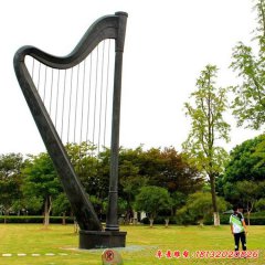 公園景區(qū)銅雕豎琴