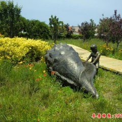 公園兒童海螺銅雕